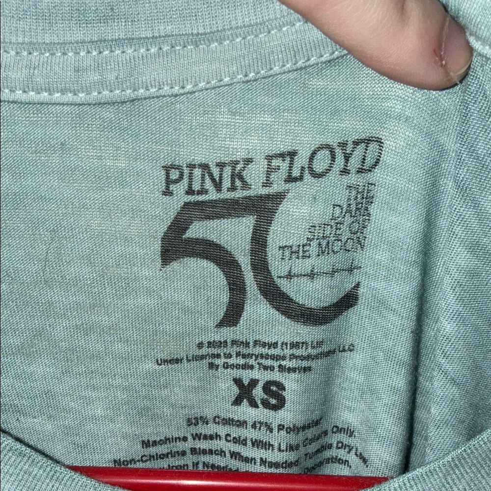 Pink Floyd Graphic Tee - Picture 2 of 2